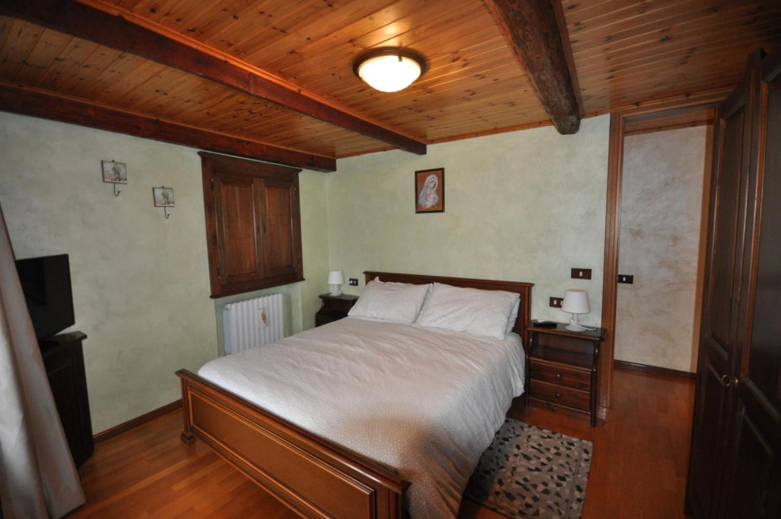 Cat Marvei Apartment Villadossola Bagian luar foto
