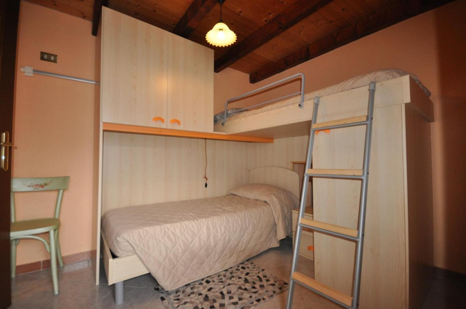 Cat Marvei Apartment Villadossola Bagian luar foto