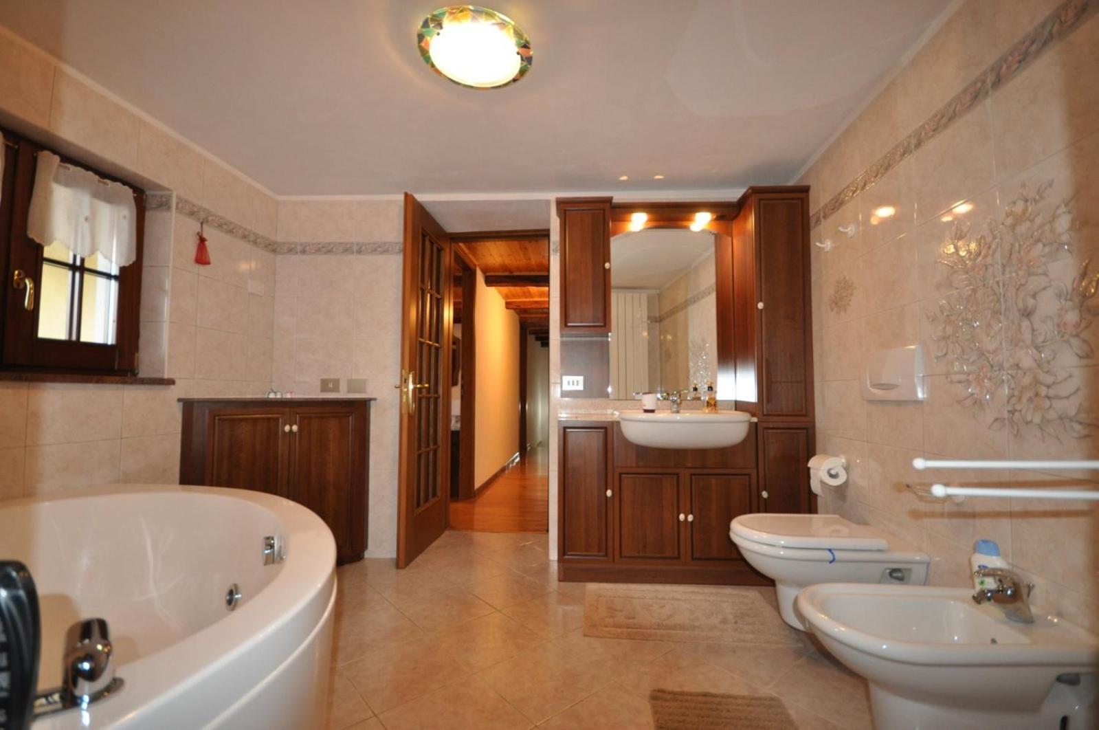 Cat Marvei Apartment Villadossola Bagian luar foto